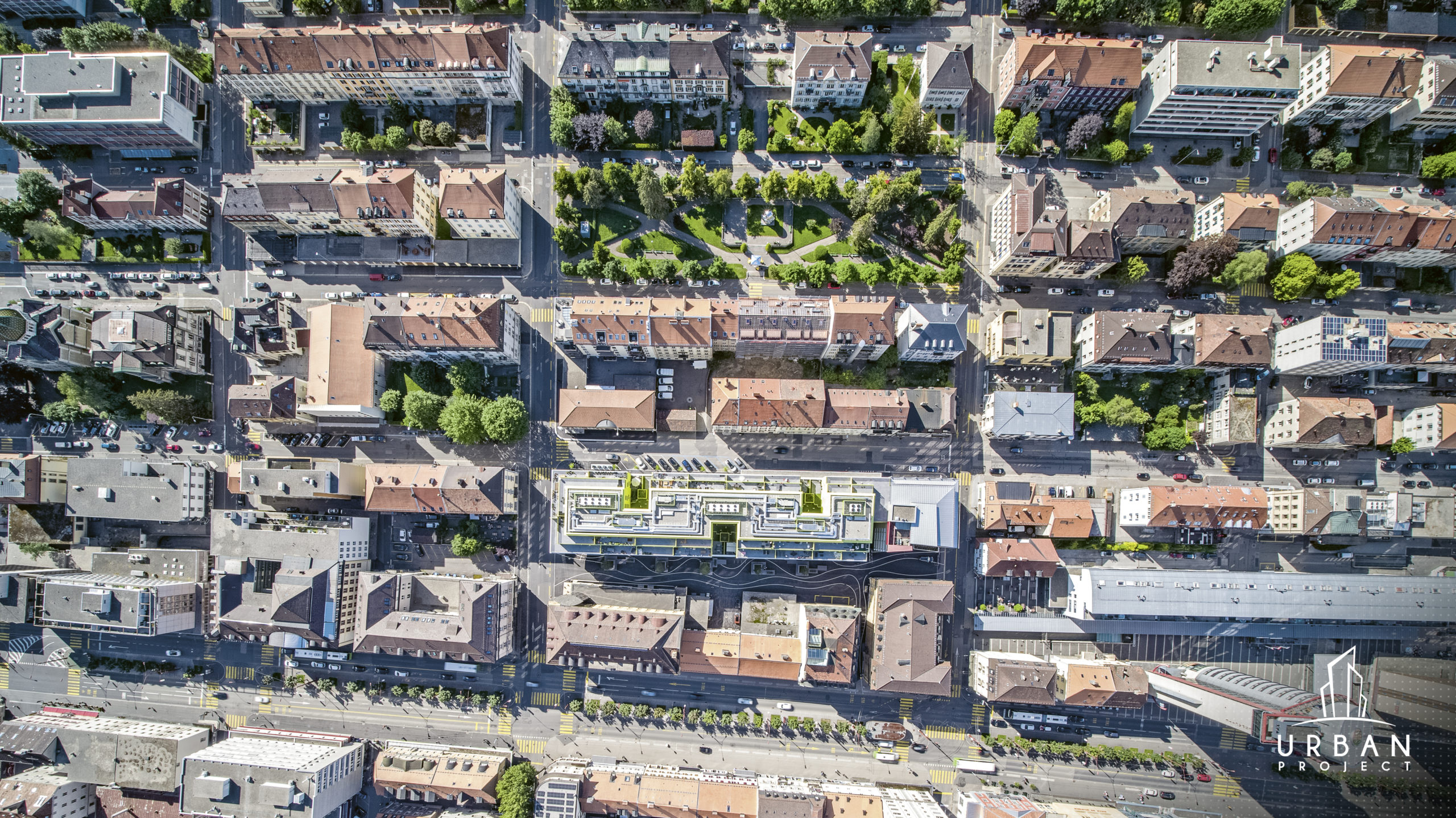 Une photo de La Chaux-de-Fonds vue de haut permettant d'observer l'architecture orthogonale propre à la ville