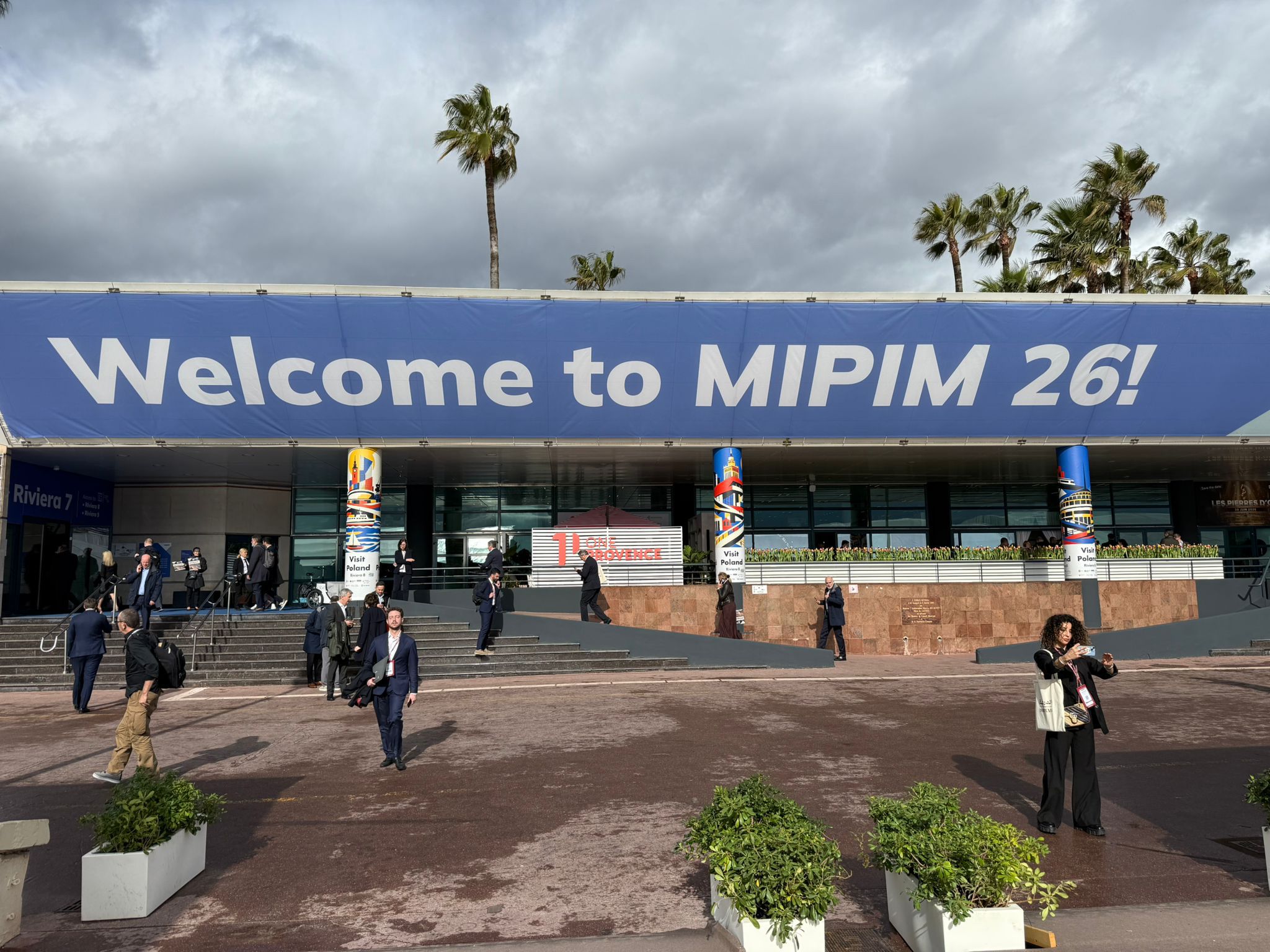 Mipim Rtz Stage MIPIM 2026 : Sourires au Pavillon Suisse | URBAN PROJECT SA